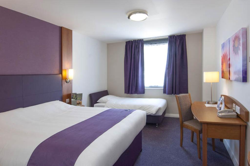 Premier Inn Watford - Croxley Green Δωμάτιο φωτογραφία