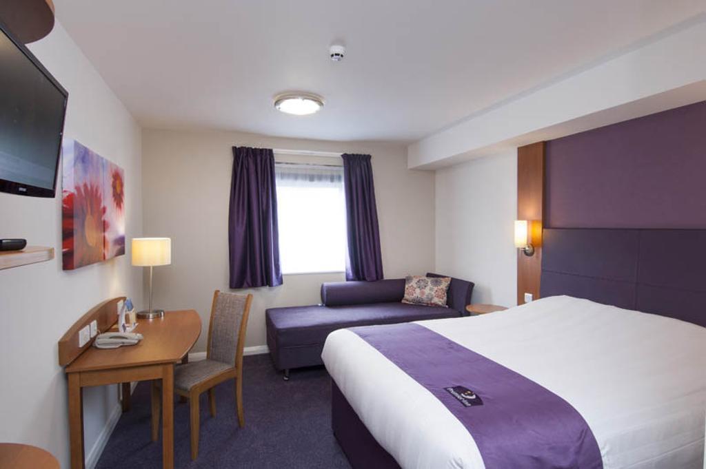 Premier Inn Watford - Croxley Green Δωμάτιο φωτογραφία