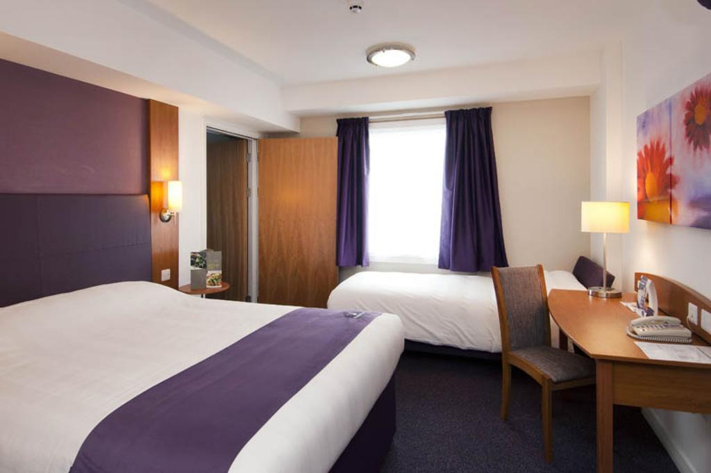Premier Inn Watford - Croxley Green Δωμάτιο φωτογραφία