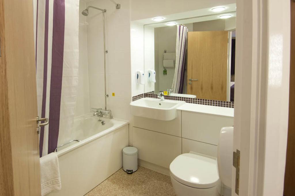 Premier Inn Watford - Croxley Green Δωμάτιο φωτογραφία